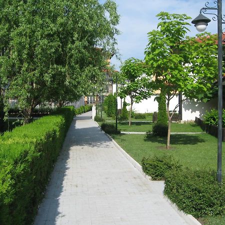 Apartcomplex Chateau 아헬로이 외부 사진