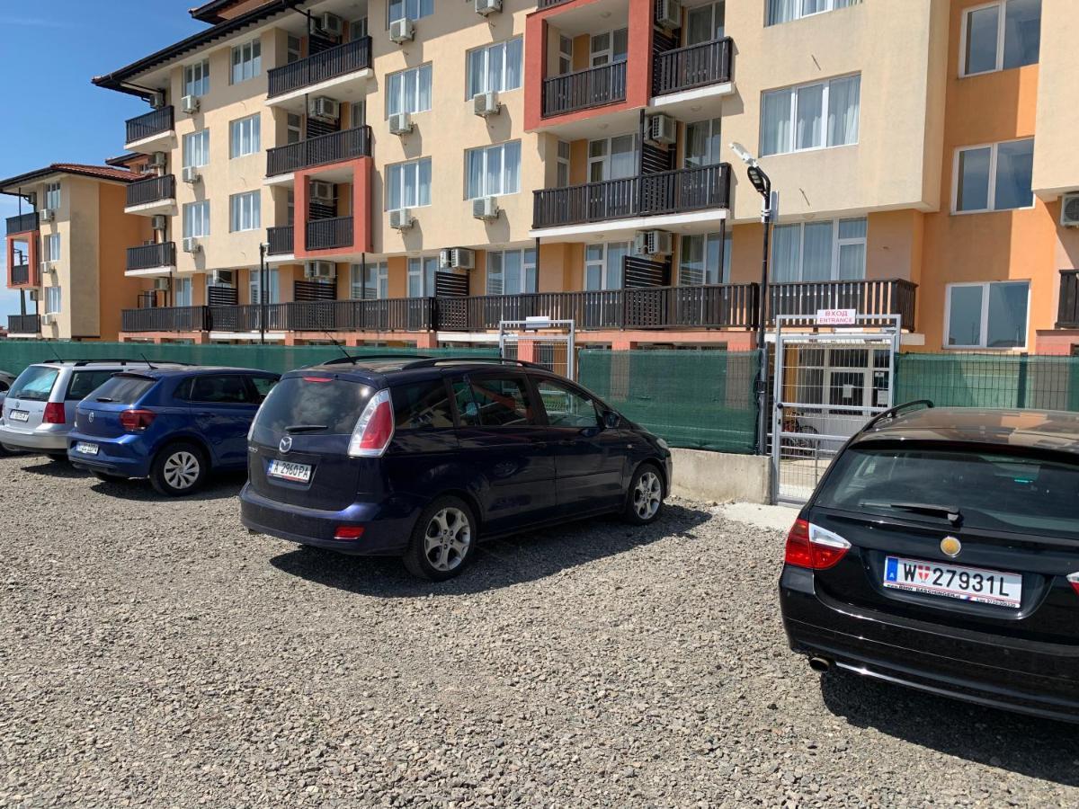 Apartcomplex Chateau 아헬로이 외부 사진