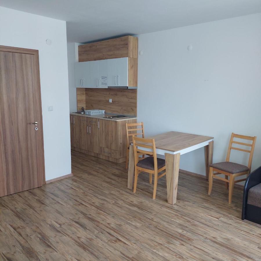Apartcomplex Chateau 아헬로이 외부 사진