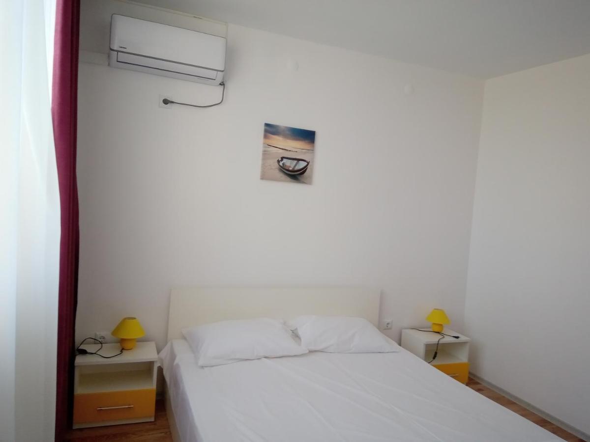 Apartcomplex Chateau 아헬로이 외부 사진