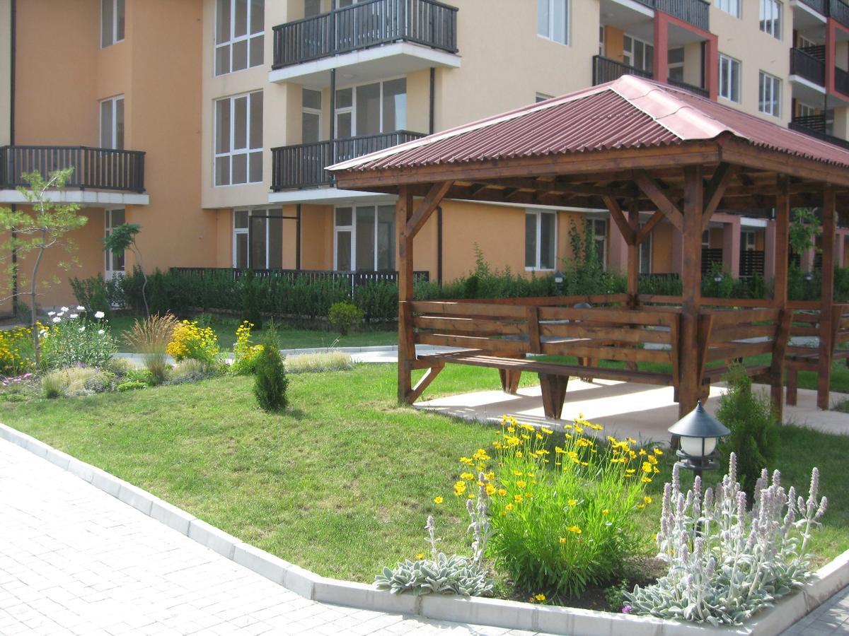 Apartcomplex Chateau 아헬로이 외부 사진