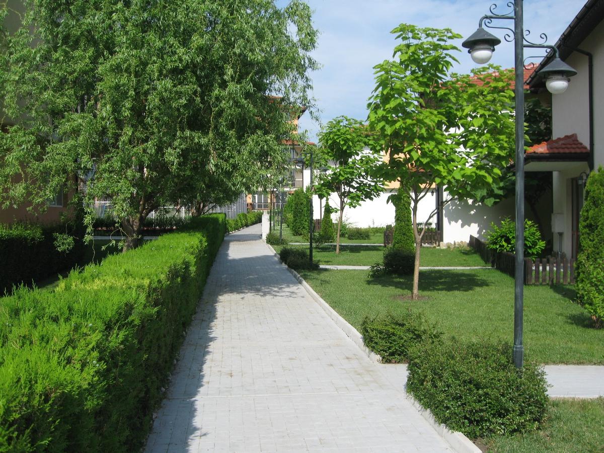 Apartcomplex Chateau 아헬로이 외부 사진
