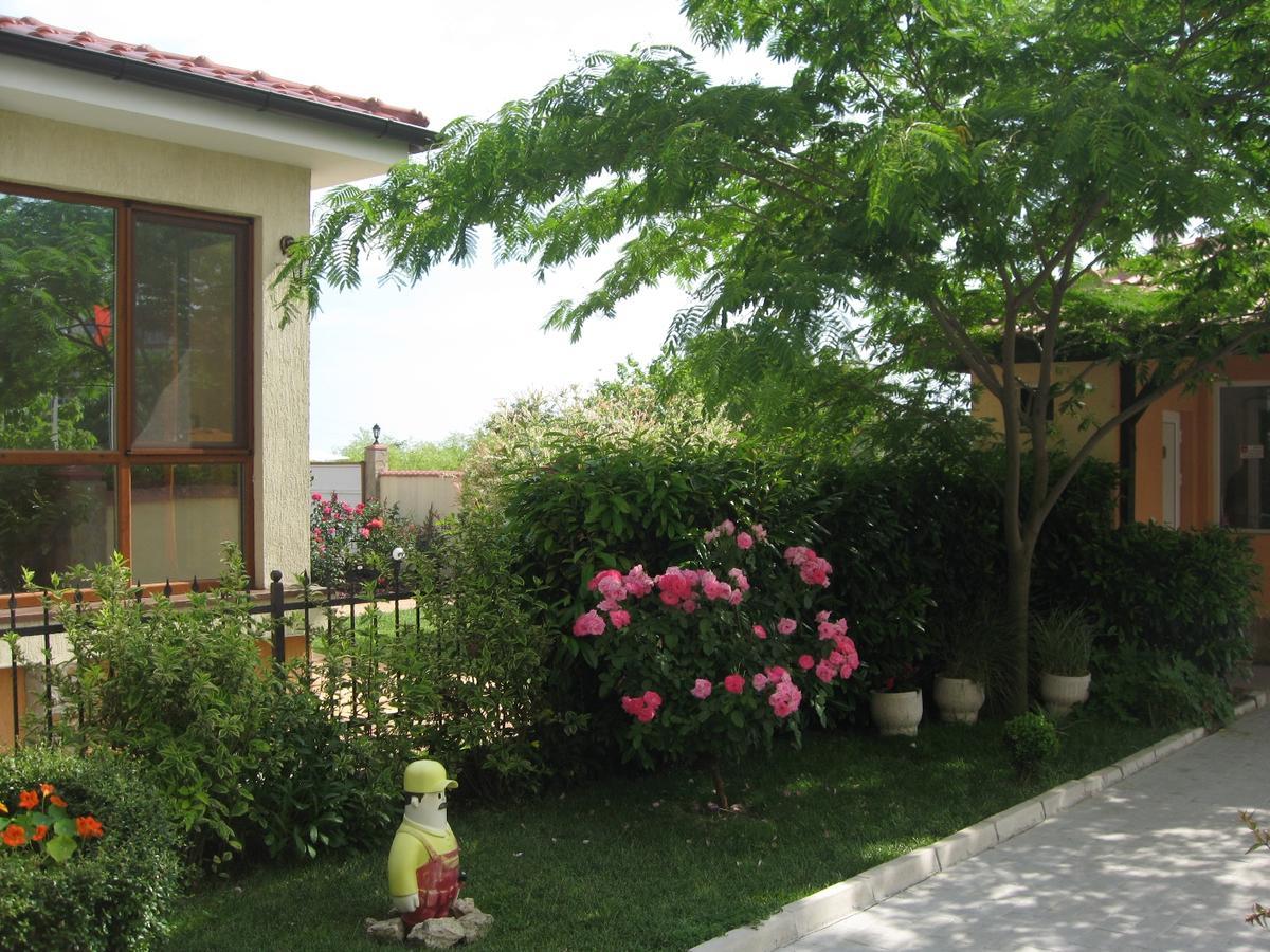 Apartcomplex Chateau 아헬로이 외부 사진