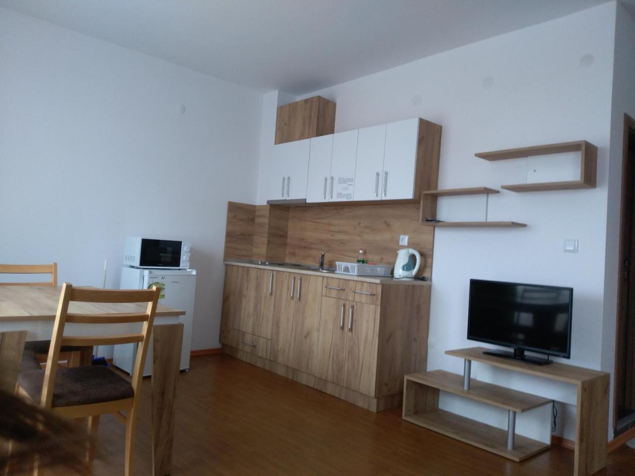 Apartcomplex Chateau 아헬로이 외부 사진
