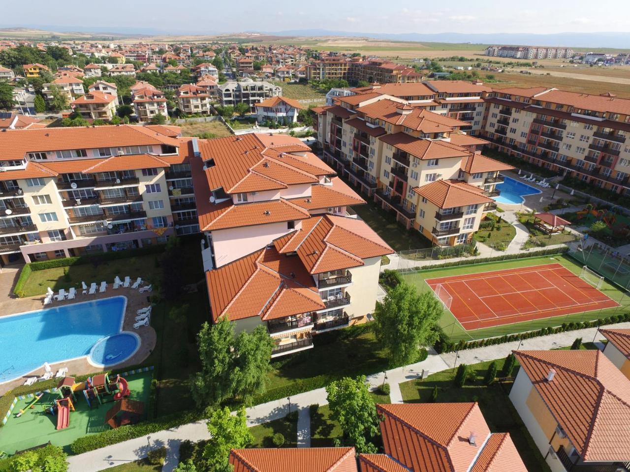 Apartcomplex Chateau 아헬로이 외부 사진
